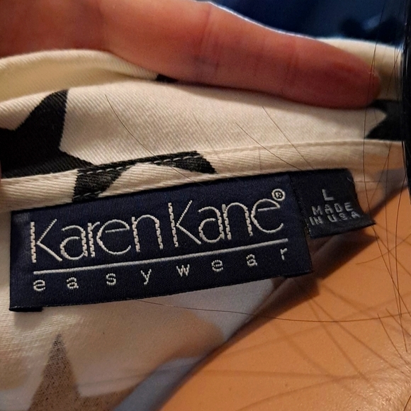 Black and White Star Jacket by Karen Kane with Front Zip and Front Pockets - Picture 8 of 9